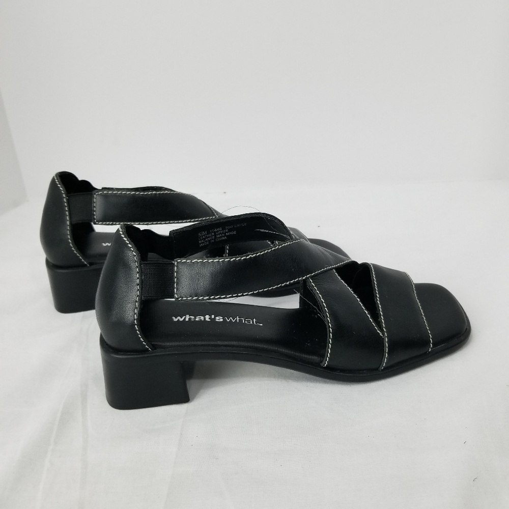 Whats what women's shoes  size  5.5